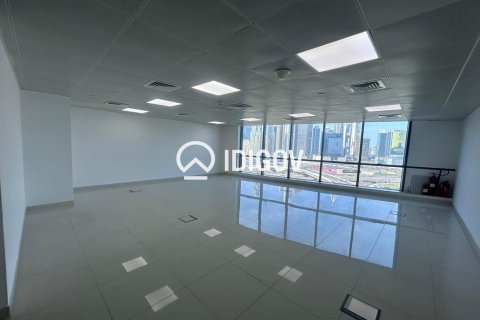 Oficina en Jumeirah Lake Towers, Dubai, 68.1 m², № 122054 - foto 5