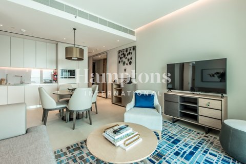 Apartamento en Jumeirah Beach Residence, Dubai, 1 dormitorio, 75.2514 m², № 122058