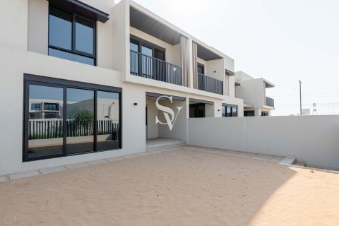 Townhouse in Jebel Ali, Dubai 4 bedrooms, 252 sq.m. № 132796 - photo 2