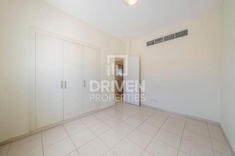 Villa in Springs 11, The Springs, Dubai 3 bedrooms, 377 sq.m. № 129430 - photo 9