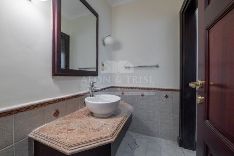 Villa en Canal Cove Villas, Palm Jumeirah, Dubai, 4 dormitorios, 465 m², № 61363 - foto 2
