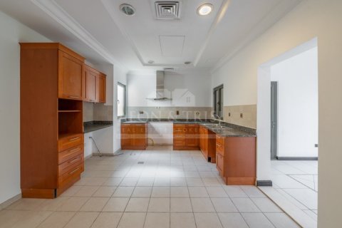 Villa en Canal Cove Villas, Palm Jumeirah, Dubai, 4 dormitorios, 465 m², № 61363 - foto 5