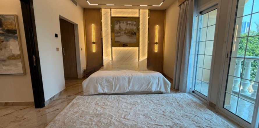 Maison de ville à Jumeirah Village Triangle, Dubai, 2 chambres, 152 m², № 103211