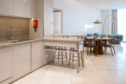 Снять в аренду апартаменты в отеле в Дубае: 2 спальни, 259м², № 103208 - фото 6