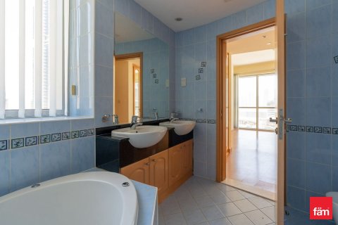 Снять в аренду квартиру в Дубай Марине, Дубай: 2 спальни, 152.8м², № 55719 - фото 18