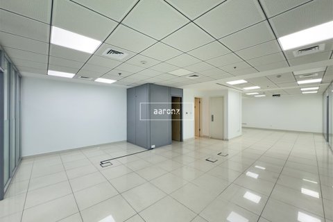 Bureau à Jumeirah Lake Towers, Dubai, 177.5 m², № 49683 - photo 2