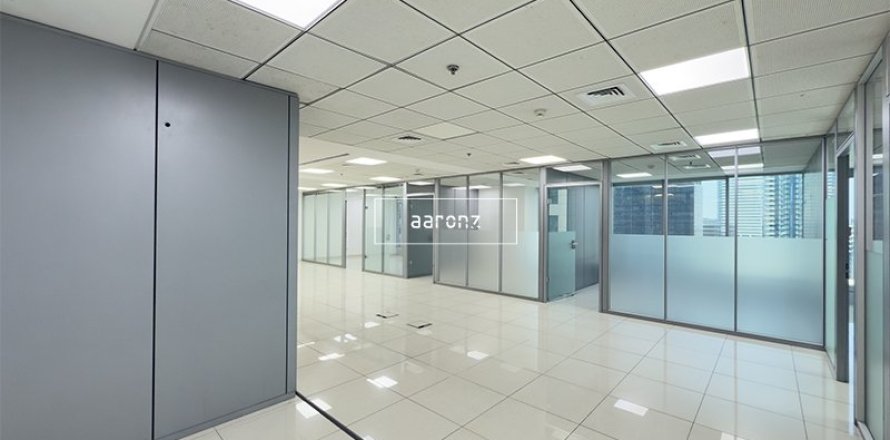 Bureau à Jumeirah Lake Towers, Dubai, 177.5 m², № 49683