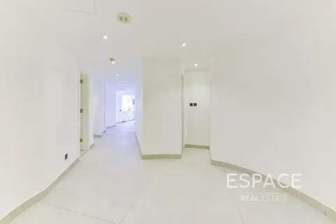 Apartment in Dubai Marina, Dubai 3 bedrooms, 297 sq.m. № 123066 - photo 13