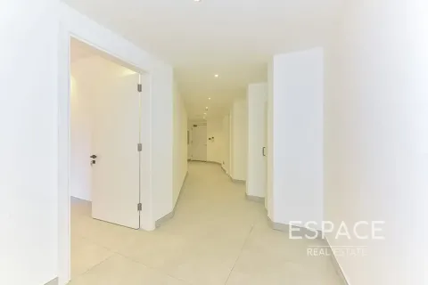 Apartment in Dubai Marina, Dubai 3 bedrooms, 297 sq.m. № 123066 - photo 12