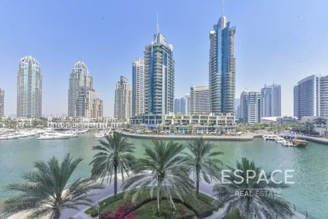 Apartment in Dubai Marina, Dubai 3 bedrooms, 297 sq.m. № 123066 - photo 18