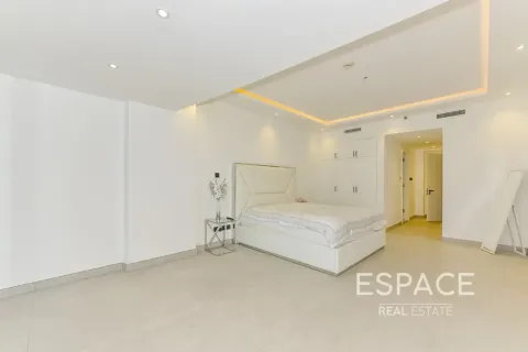 Apartment in Dubai Marina, Dubai 3 bedrooms, 297 sq.m. № 123066 - photo 8