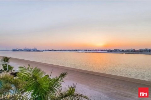 Villa en Palm Jumeirah, Dubai, 4 dormitorios, 1261.5 m², № 64112 - foto 3
