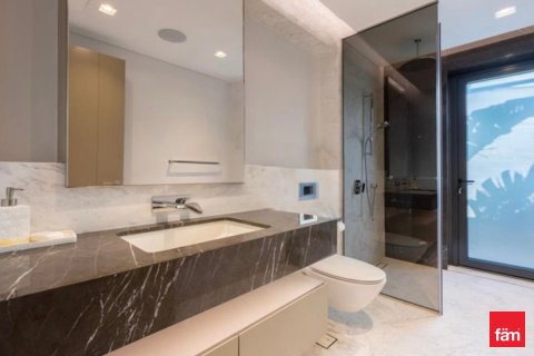 Villa en Palm Jumeirah, Dubai, 4 dormitorios, 1261.5 m², № 64112 - foto 9