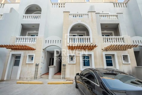 Townhouse in Seasons Community, Jumeirah Village Circle, Dubai 4 bedrooms, 219 sq.m. № 65264 - photo 2