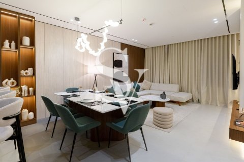 Apartment in Dubai Land, Dubai 2 bedrooms, 112 sq.m. № 67868 - photo 1