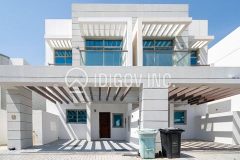 Townhouse in Al Furjan, Dubai 4 bedrooms, 225 sq.m. № 56163 - photo 1