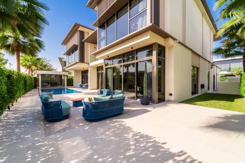 فيلا في دبي 6 غرف نوم , 675 م² رقم 97148 - صورة 15