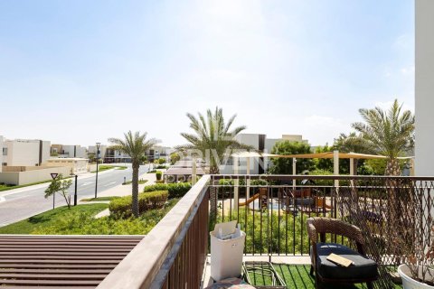 Apartamento en EMAAR South, Dubai South (Dubai World Central), Dubai, 2 dormitorios, 121 m², № 65567 - foto 2