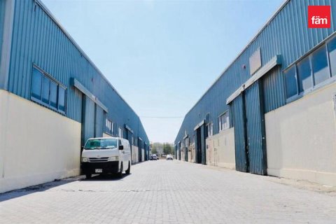 Warehouse in Dubai 195.9 sq.m. № 123381 - photo 2