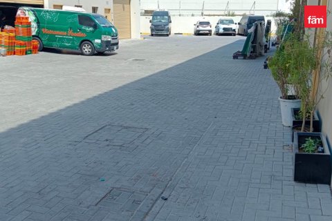Warehouse in Dubai 195.9 sq.m. № 123381 - photo 10