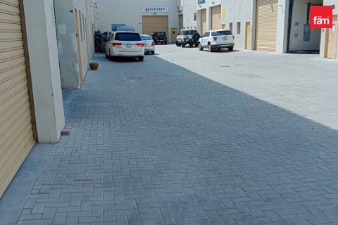 Warehouse in Dubai 195.9 sq.m. № 123381 - photo 9
