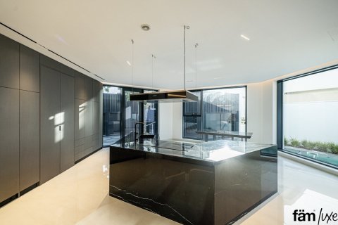 Villa à Dubai, 5 chambres, 1393.5 m², № 8051 - photo 17