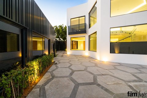 Villa à Dubai, 5 chambres, 1393.5 m², № 8051 - photo 6