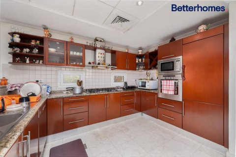 Снять в аренду таунхаус в The Lakes, Дубай: 4 спальни, 644м², № 58025 - фото 9