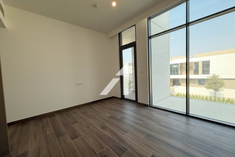 Снять в аренду виллу в Дубае: 4 спальни, 366.2м², № 72524 - фото 16