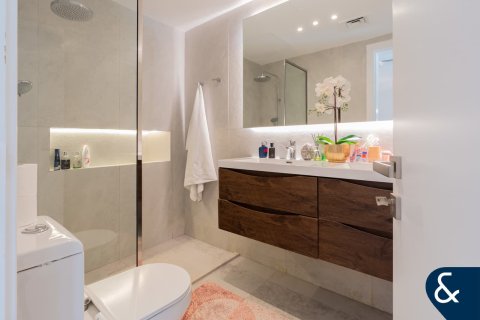 Villa en The Springs, Dubai, 4 dormitorios, 240 m², № 75400 - foto 13