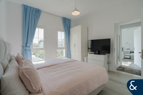 Villa en The Springs, Dubai, 4 dormitorios, 240 m², № 75400 - foto 10