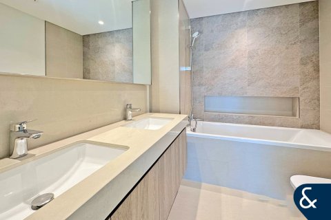 Купить квартиру в Даунтаун Дубай (Даунтаун Бурдж Дубай), Дубай: 2 спальни, 167м², № 75397 - фото 7