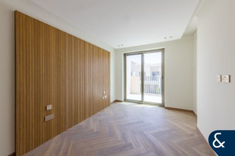 Купить виллу в Джумейра Гольф Эстейтс, Дубай: 3 спальни, 204м², № 75398 - фото 8