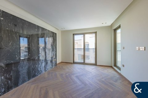 Купить виллу в Джумейра Гольф Эстейтс, Дубай: 3 спальни, 204м², № 75398 - фото 12