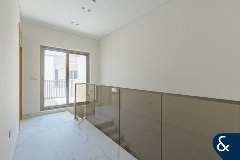 Купить виллу в Джумейра Гольф Эстейтс, Дубай: 3 спальни, 204м², № 75398 - фото 7