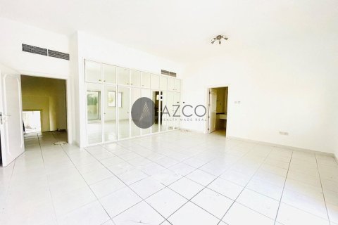 Villa en Jumeirah, Dubai, 4 dormitorios, 889.5 m², № 37618 - foto 7