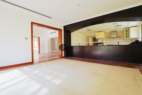 Villa en Meadows, Dubai, 5 dormitorios, 554.6 m², № 37620 - foto 9