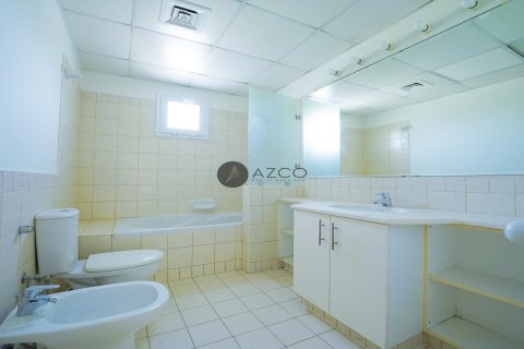 Villa en Meadows, Dubai, 5 dormitorios, 554.6 m², № 37620 - foto 15