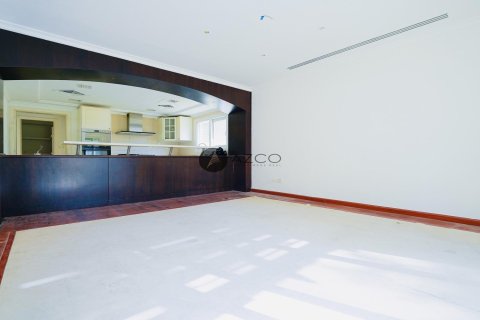 Villa en Meadows, Dubai, 5 dormitorios, 554.6 m², № 37620 - foto 12