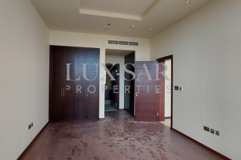 Apartment in Tiara Residences, Palm Jumeirah, Dubai 2 bedrooms, 159 sq.m. № 37598 - photo 12