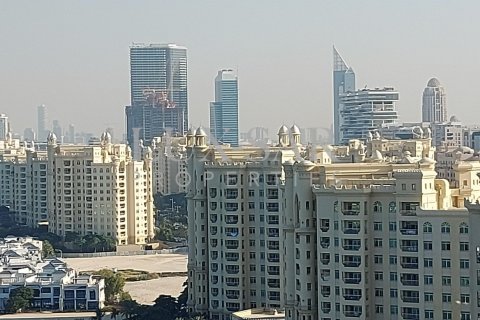 Apartment in Tiara Residences, Palm Jumeirah, Dubai 2 bedrooms, 159 sq.m. № 37598 - photo 2