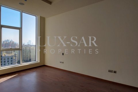 Apartment in Tiara Residences, Palm Jumeirah, Dubai 2 bedrooms, 159 sq.m. № 37598 - photo 18
