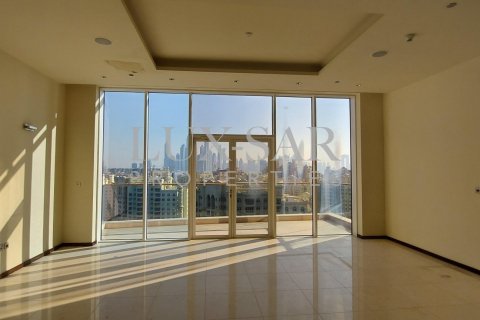 Apartment in Tiara Residences, Palm Jumeirah, Dubai 2 bedrooms, 159 sq.m. № 37598 - photo 1