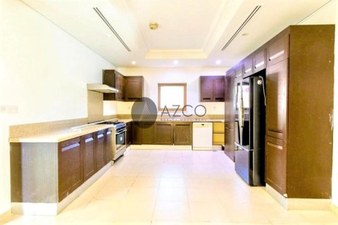 Villa en Al Furjan, Dubai, 5 dormitorios, 600 m², № 37619 - foto 3