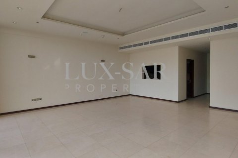Apartment in Tiara Residences, Palm Jumeirah, Dubai 3 bedrooms, 212.6 sq.m. № 37597 - photo 9