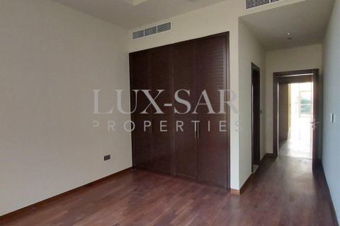 Apartment in Tiara Residences, Palm Jumeirah, Dubai 3 bedrooms, 212.6 sq.m. № 37597 - photo 4