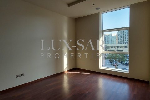 Apartment in Tiara Residences, Palm Jumeirah, Dubai 3 bedrooms, 212.6 sq.m. № 37597 - photo 2