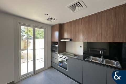 Villa in Springs 11, The Springs, Dubai 2 bedrooms, 157 sq.m. № 98924 - photo 2