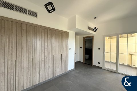 Villa in Springs 11, The Springs, Dubai 2 bedrooms, 157 sq.m. № 98924 - photo 5