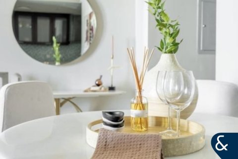 Apartment in Business Bay, Dubai 1 bedroom, 86 sq.m. № 98915 - photo 12